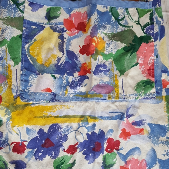 Apron - Picture 3 of 5